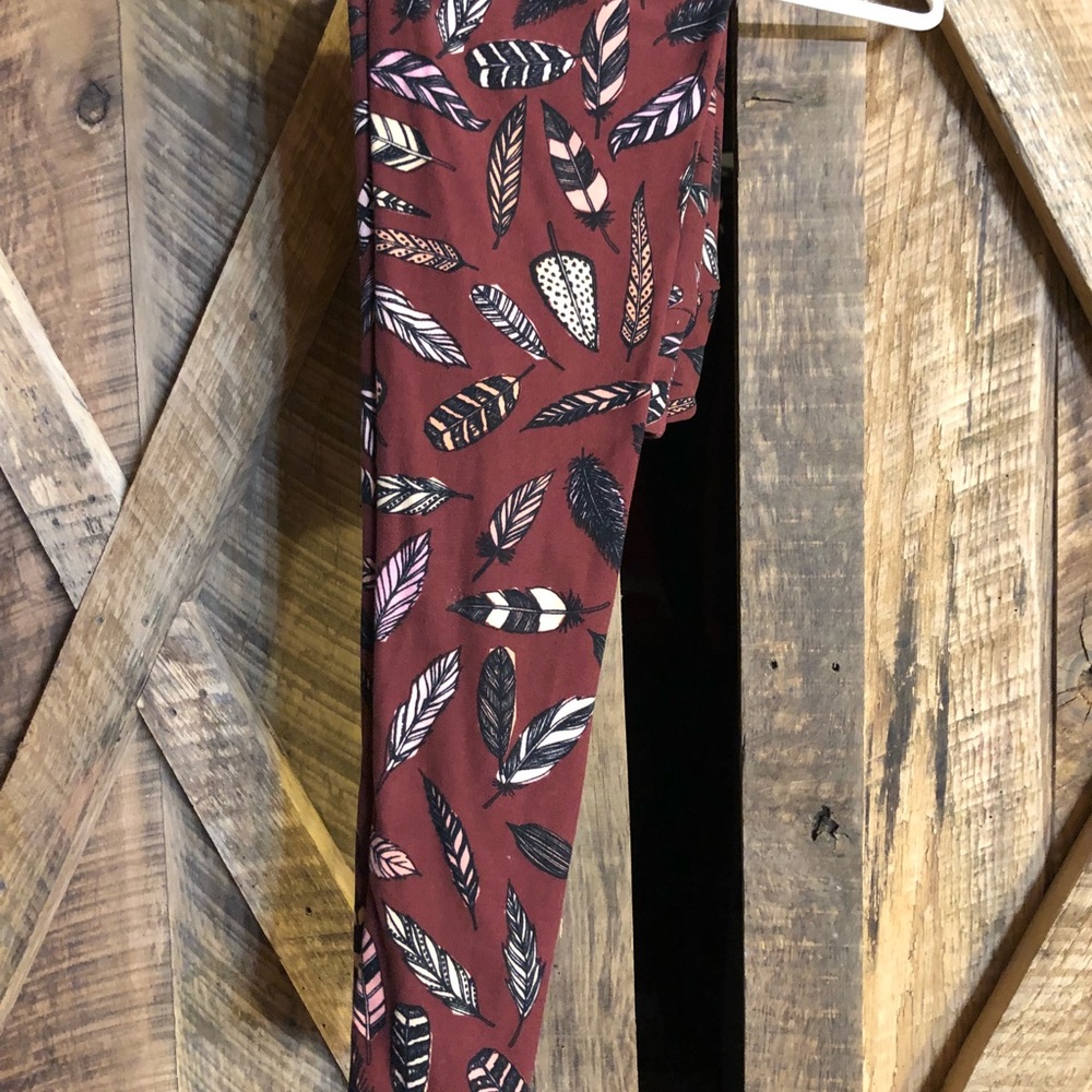 Lularoe unicorn Feather leggings OS